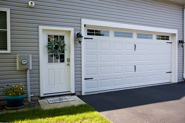 24/7 Emergency Garage Door Panel Replacement experts in Avoca, PA